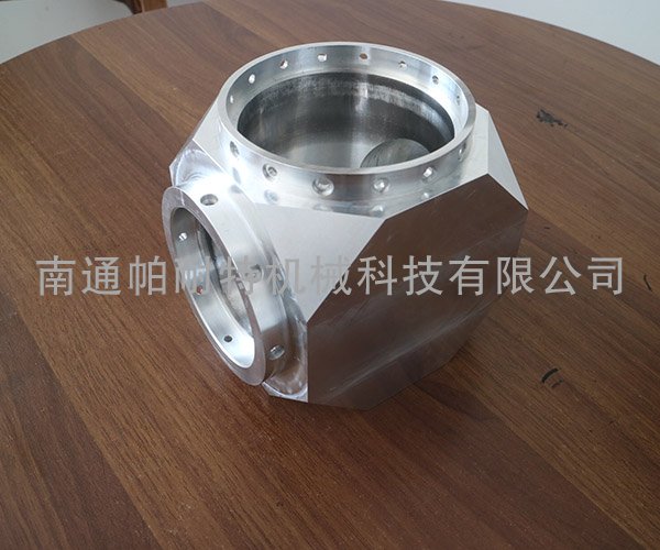 五轴加工精密件